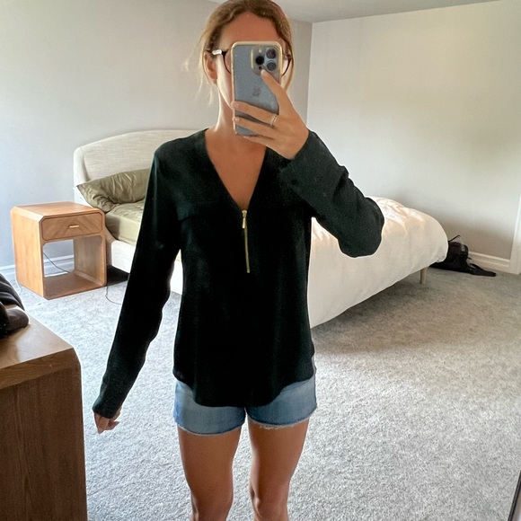 Express work blouse with pockets and zipper size xs - Picture 2 of 3